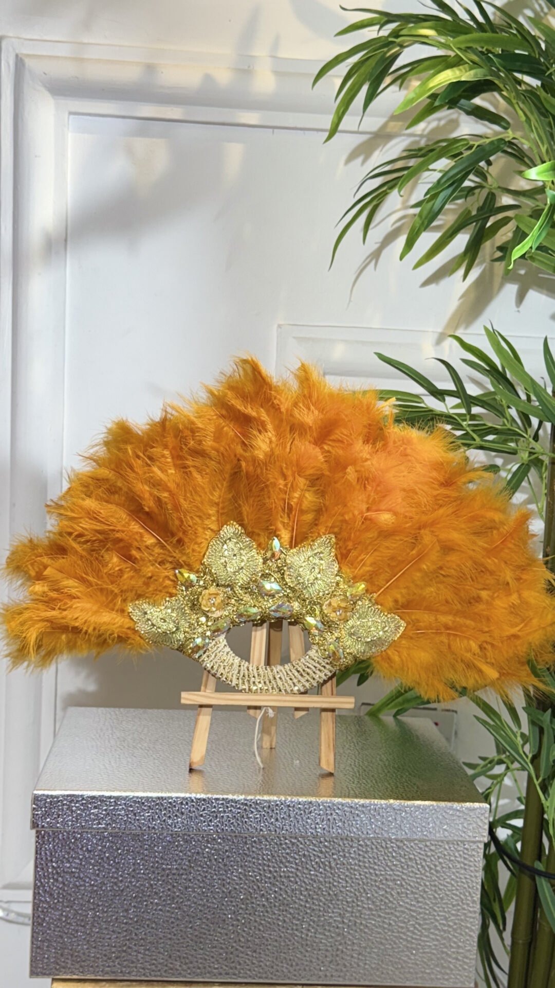  MIMI FEATHER BRIDAL FAN